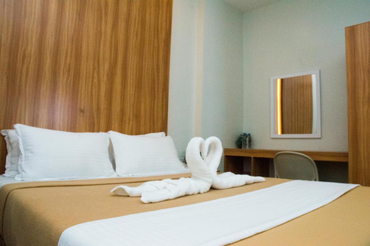 Elti Suites By Bluebookers Angeles Dış mekan fotoğraf